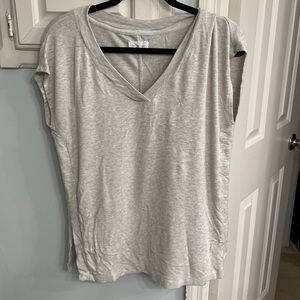 Lou & Grey v-neck top, oatmeal/cream size small super soft and coZy